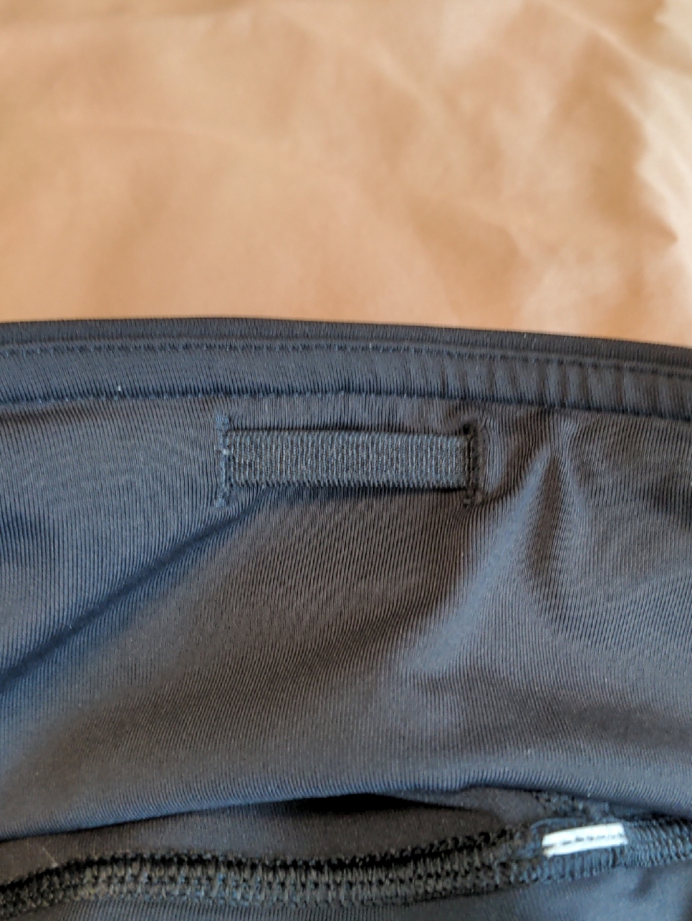 EUC Lululemon 17 inch Capris - Picture 5 of 10